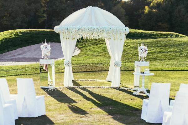 wedding arch